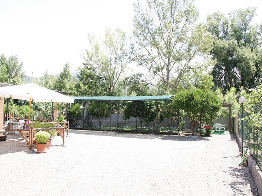 Casa Vacanze Rosy "Nel Verde" Palinuro Quarto foto